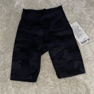 lululemon wunder train black camo shorts